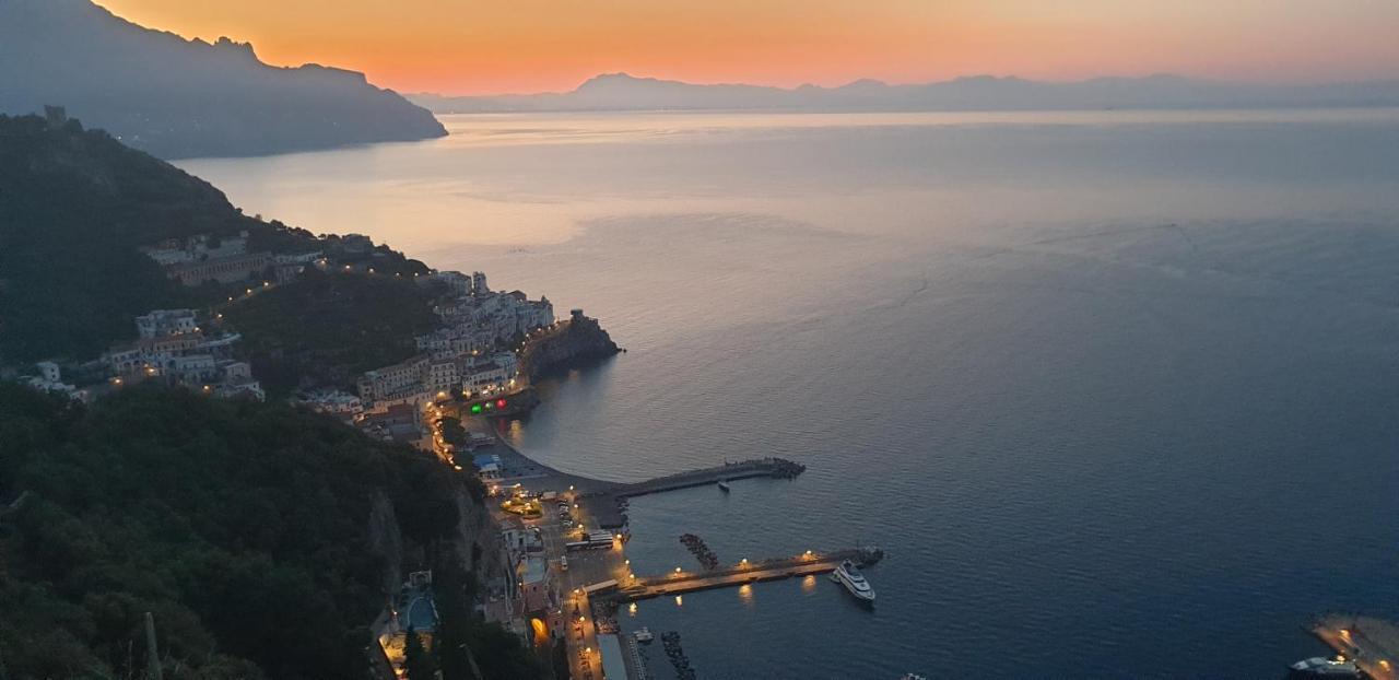 Casa Bianca Amore Amalfi Bagian luar foto