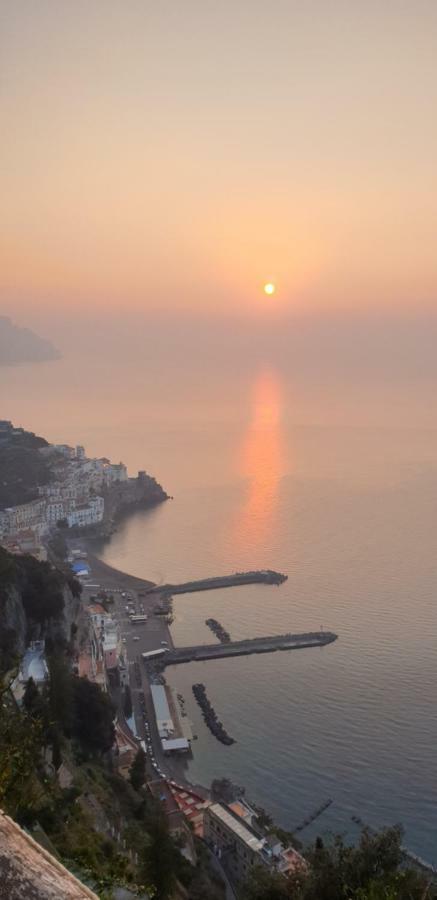 Casa Bianca Amore Amalfi Bagian luar foto