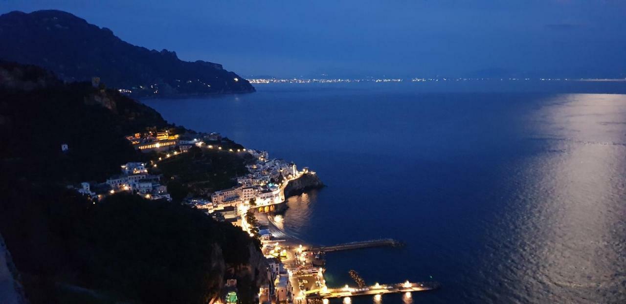 Casa Bianca Amore Amalfi Bagian luar foto